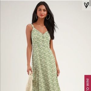 Lulu’s Darling Daisies Green Floral Print Midi